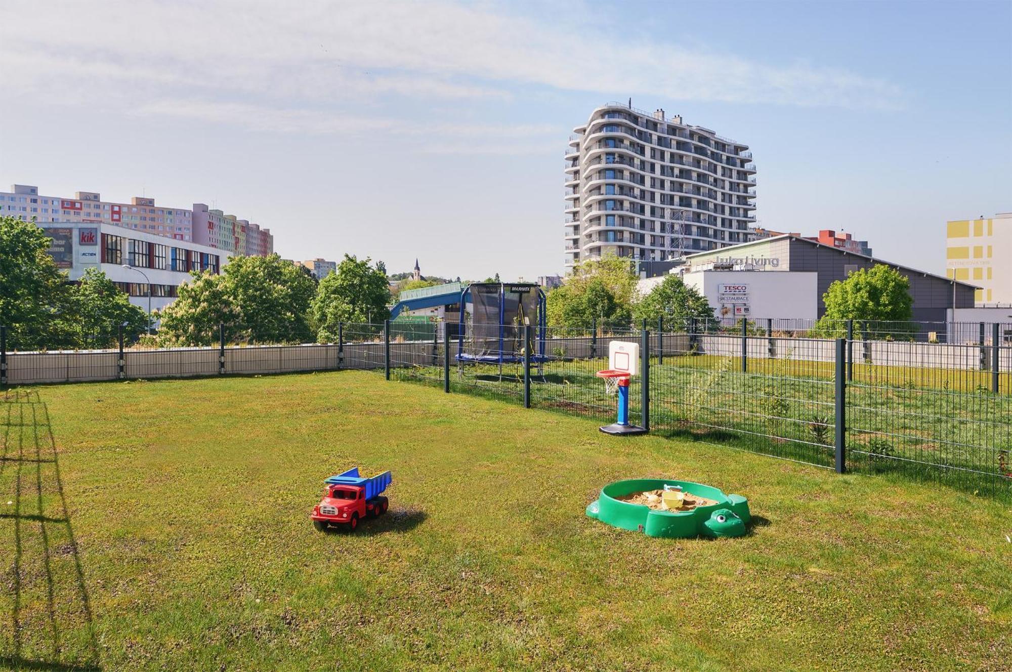 Beta Home - Free Garage, Metro, Garden Prag Exteriör bild